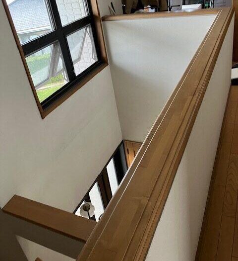 守谷市　玄関吹き抜け部分にフローリング張り工事