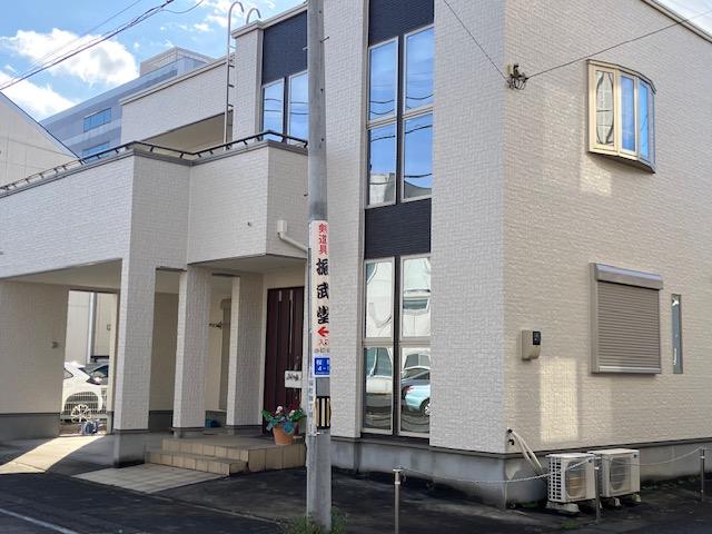 土浦市　外壁塗装工事　明るくきれいな外観に仕上がりました